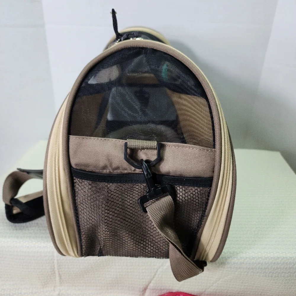 Dog carrier